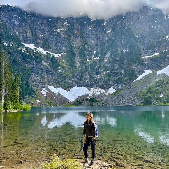 Meet your Posher, Ashley - Picture 2 of 2